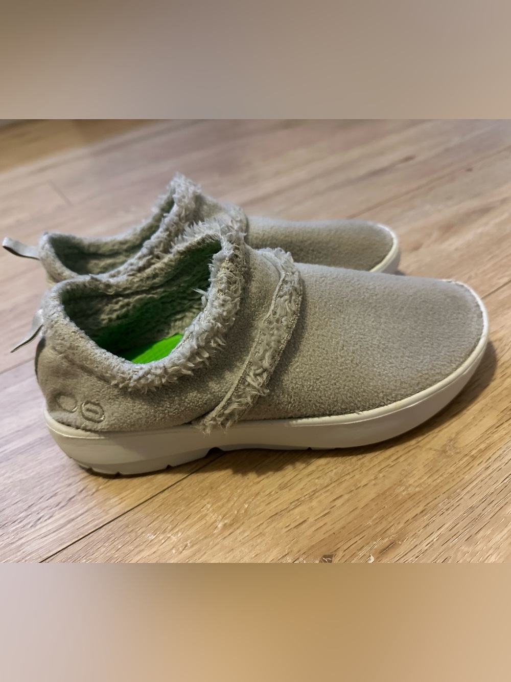 OOFOS OOcoozie Women's Slip-On Cozy Clog in Gray Sherpa Mules Recovery Shoes